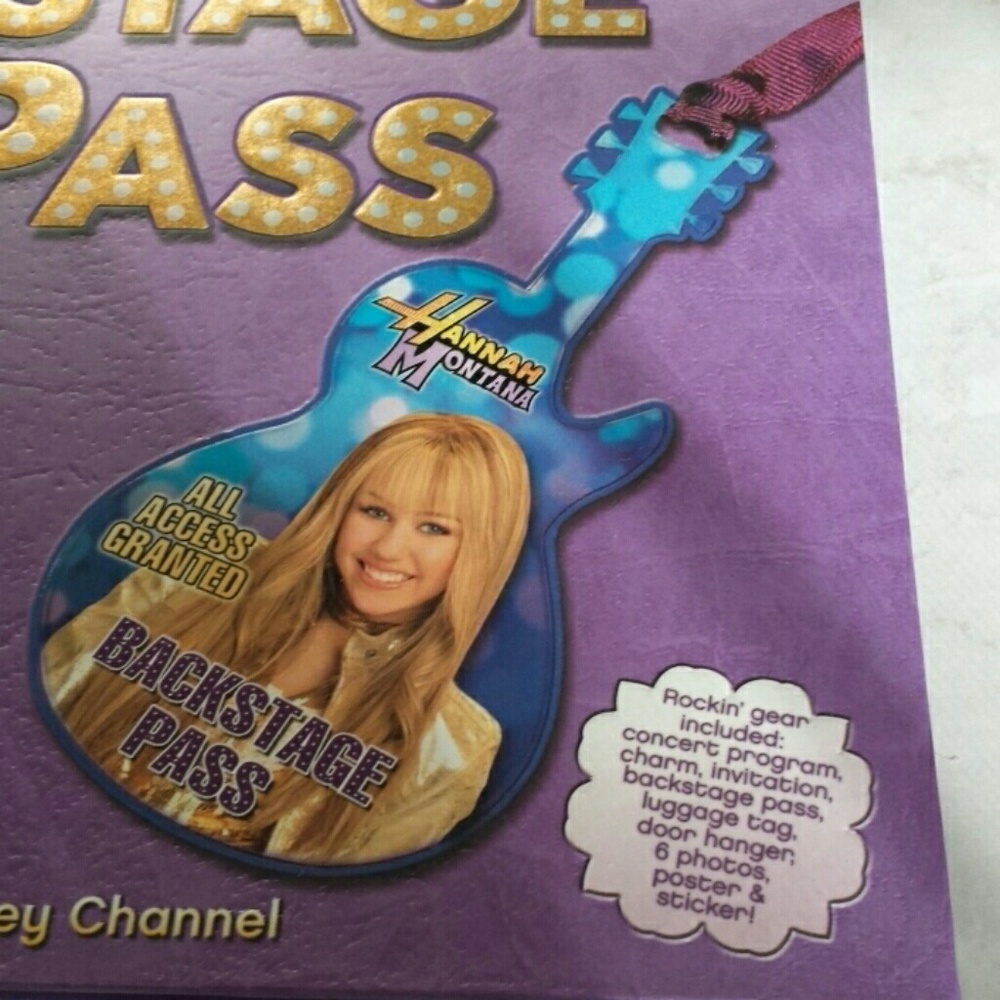 Hannah Montana hardback book and game - Picture 4 of 9